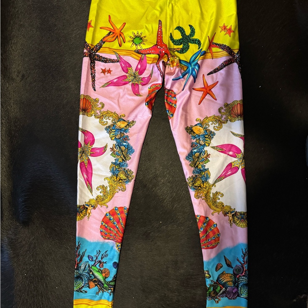 Versace Seashell Leggings - Picture 5 of 5